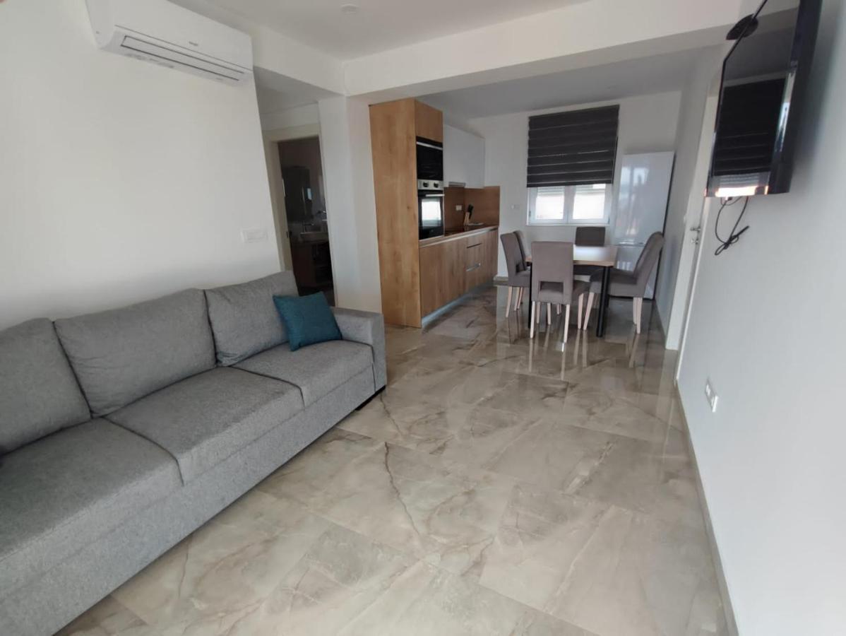 Horvat Apartment